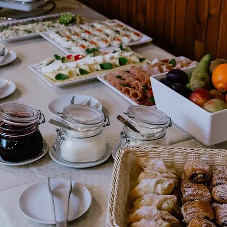 Hotel Gile In Center *